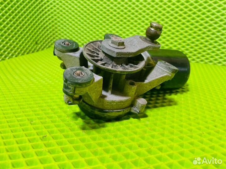 Мотор дворников Toyota Corolla ZZE110 1zzfe 2000