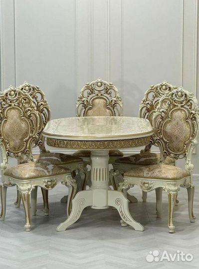 Столы и стулья. Комплект