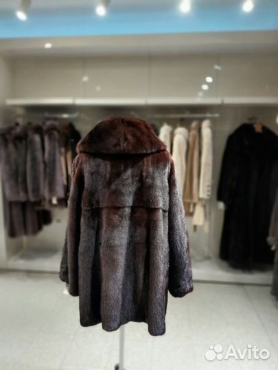 Шуба норковая с капюшоном 52 размер Saga Mink
