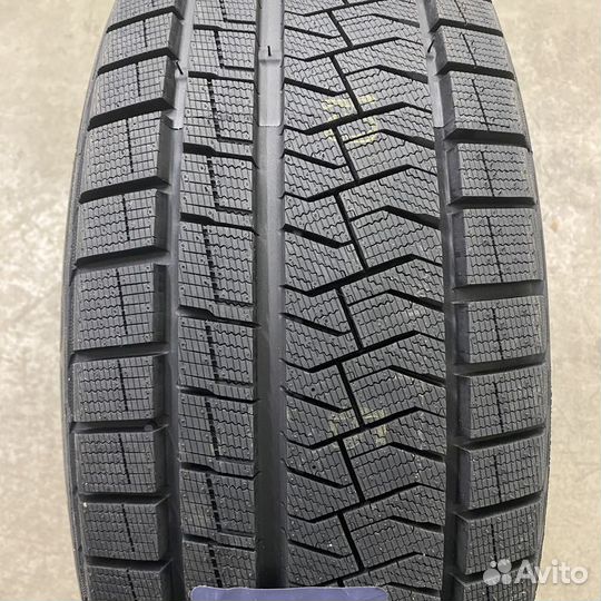 Formula Ice FR 205/60 R16 96T