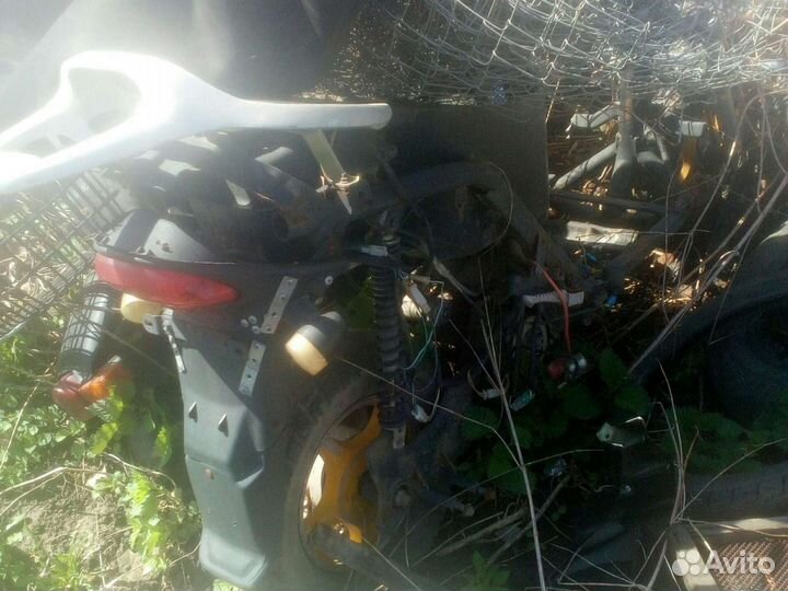 Скутер запчасть