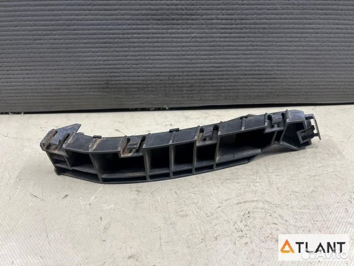 Крепление бампера передняя правая honda elysion