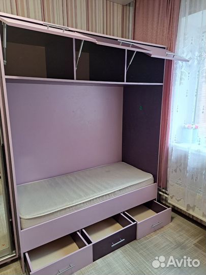 Кровать с выдвижными ящиками бу