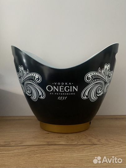 Ведро для льда с подсветкой