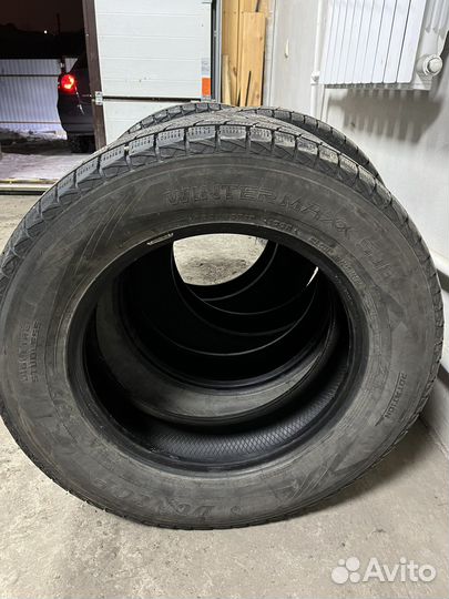 Dunlop Winter Maxx SJ8 235/65 R17