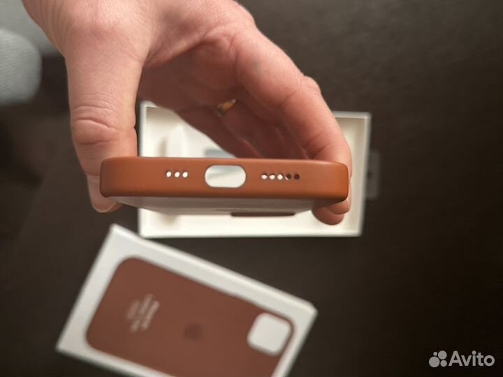 Кожаный чехол Apple MagSafe