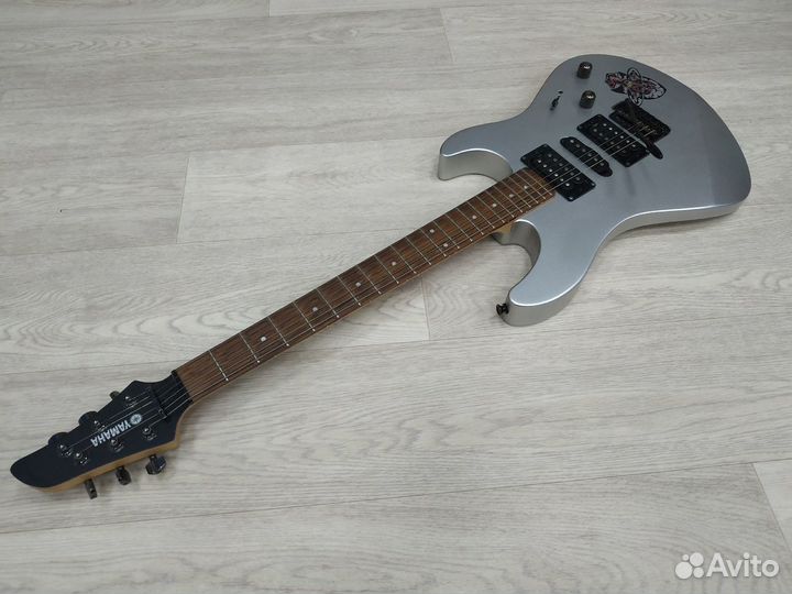 Электрогитара Yamaha