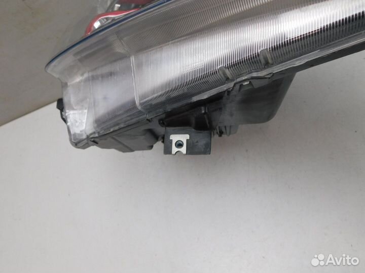 Фара правая Suzuki Vitara