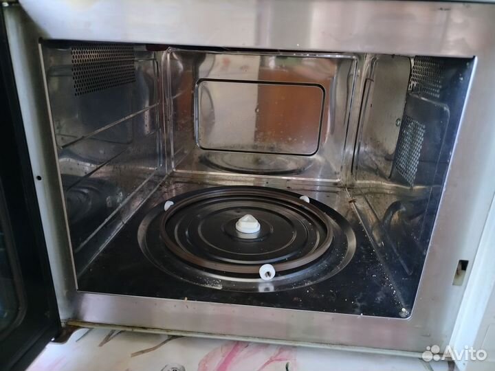 Большая микроволновая печь