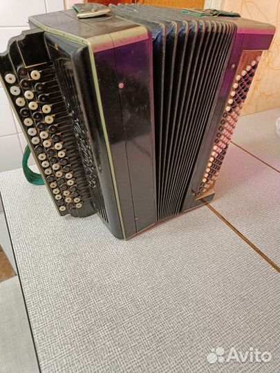 Баян тульский с лирой