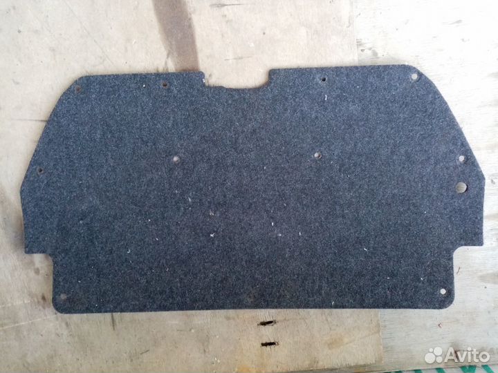 Обшивка багажника Nissan Tiida