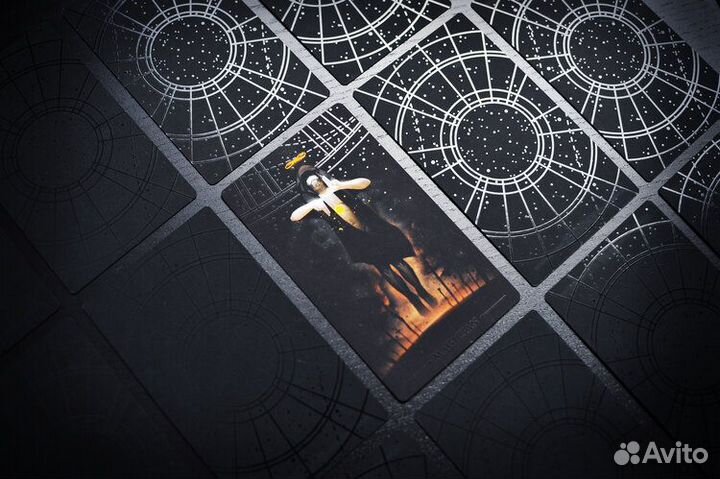 Спеццена True Black Tarot / Истинное Чёрное Таро