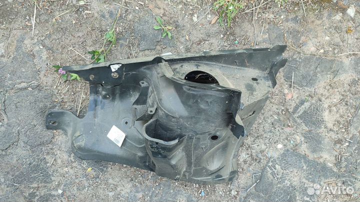 Стакан лонжерона правый VW Polo