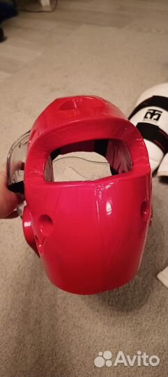 Шлем с маской для тхэквондо