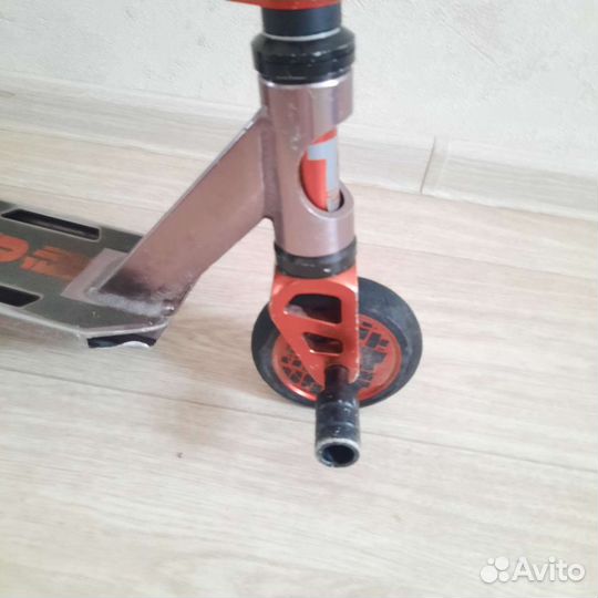 Трюковой самокат