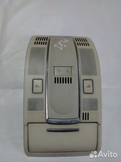 Плафон подсветки салона Audi Audi A6 C6 2.0 BRE