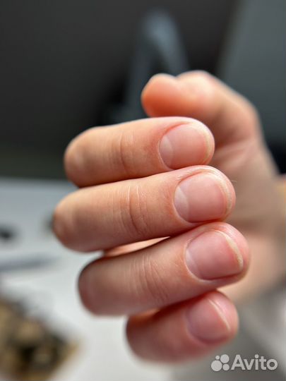 Маникюр с покрытием или без