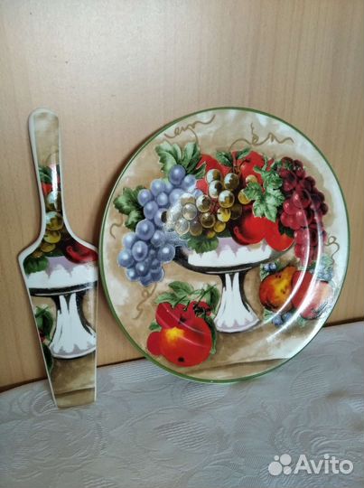 Тортница с лопаткой новая