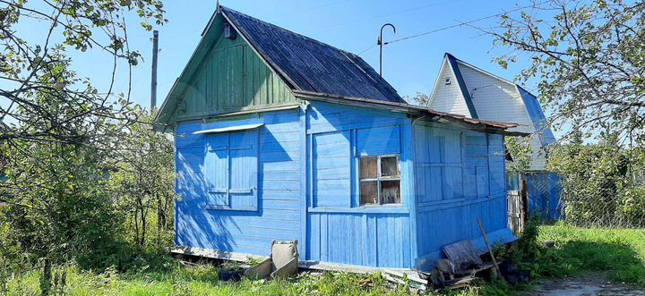 Дача 20 м² на участке 5 сот.