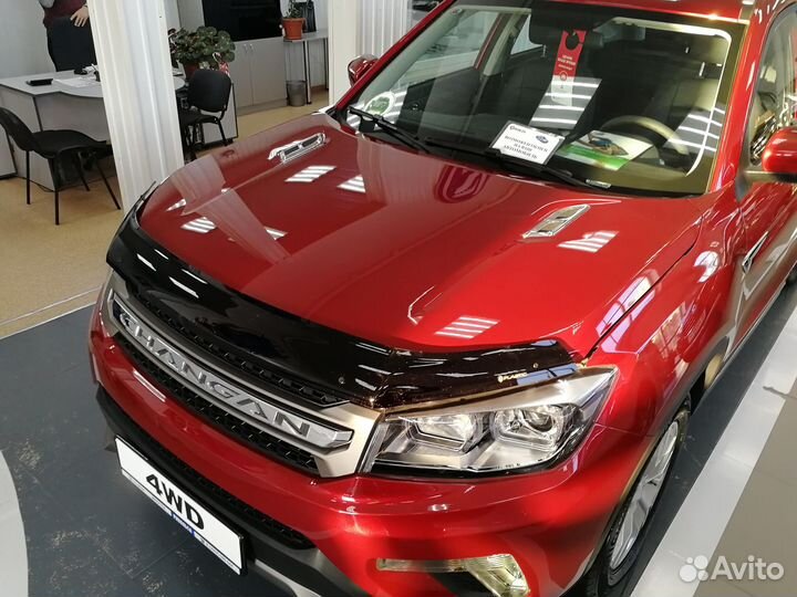 Дефлектор капота (Classic черный ) Changan CS75