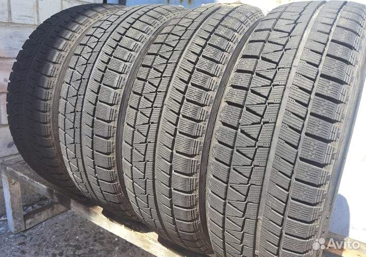 Bridgestone Blizzak Revo GZ 215/60 R17 96Q