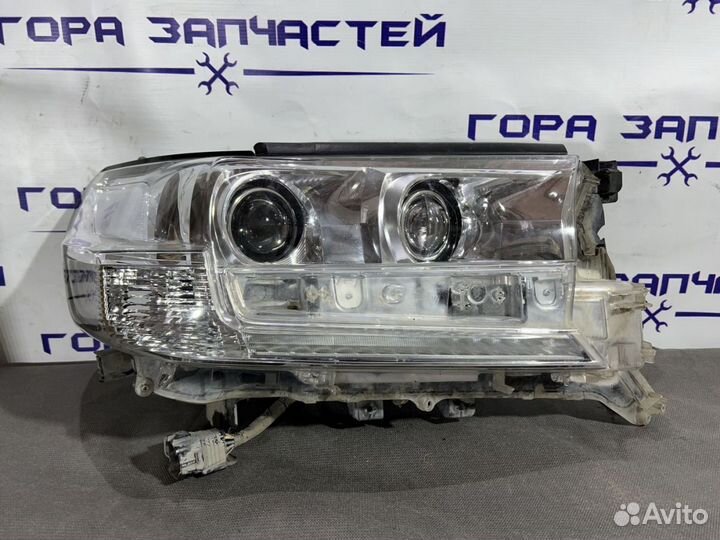 Фара правая Toyota Land Cruiser 200 (2015-2021)