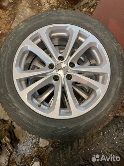 Комплект зимних колес r17