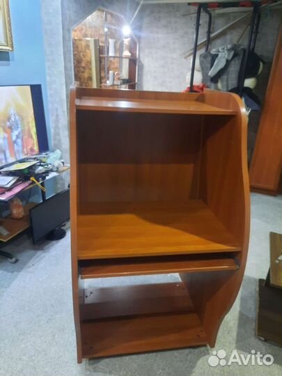 Компьютерный стол