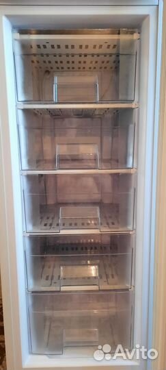 Морозильная камера бирюса 114