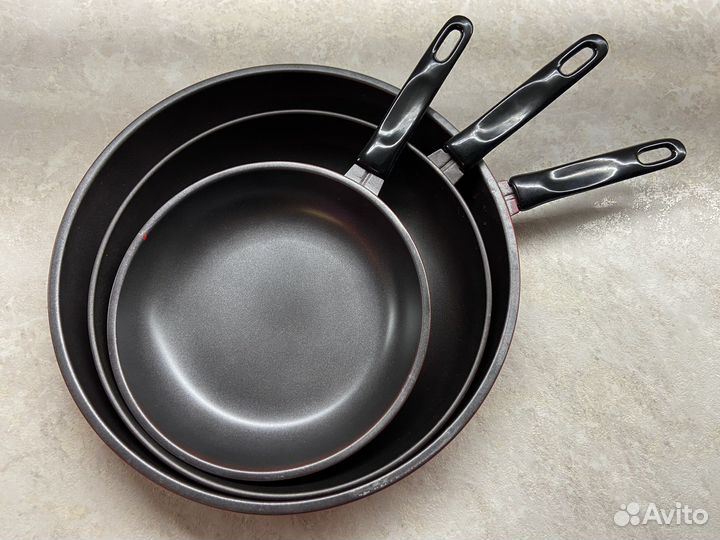 Сковорода антипригарная