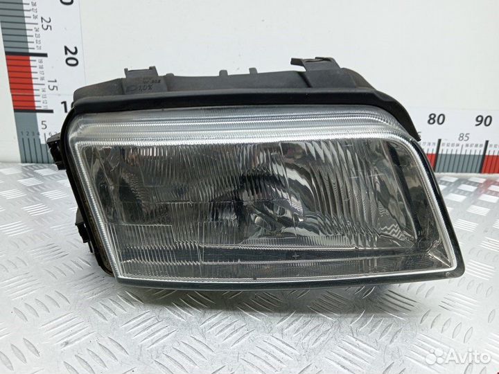 Фара передняя для Audi A4 B5 8D0941004E