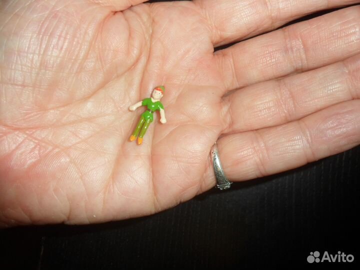 Киндеры: Питер Пэн, древ.человек, гусеничка в цвет