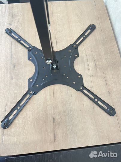Новый кронштейн для телевизора поворотный