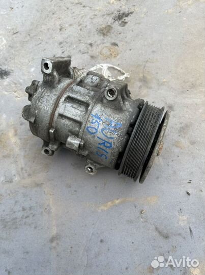 Компрессор кондиционера Toyota Auris 150