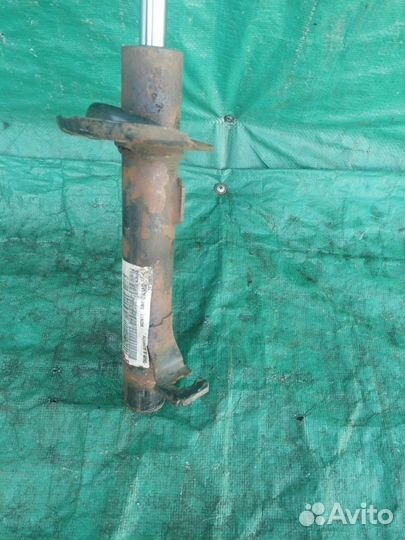 Амортизатор передний правый Ford Fusion 2002-2012