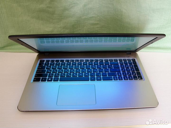 Asus X540L - 15.6'', GeForce 920M 2 гб, 12гб, SSD
