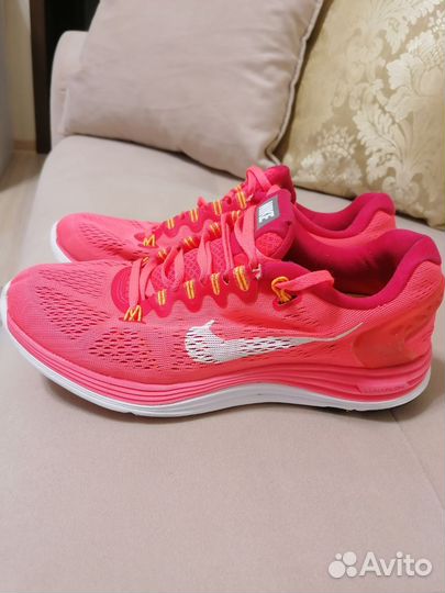 Кроссовки nike женские