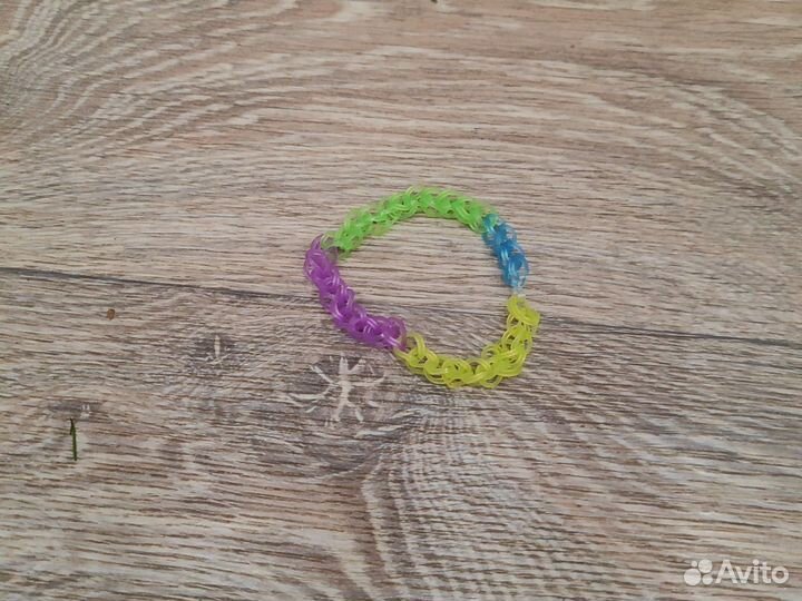 Браслеты, кольца, ожерелья из резиночек