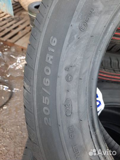 Viatti Strada Asimmetrico V-130 205/60 R16