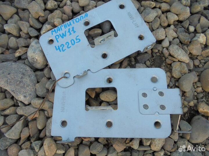 Крепление автомагнитолы Nissan Avenir PW11 SR20DE