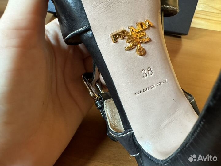 Босоножки Prada 38