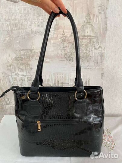 Сумка женская лаковая черная