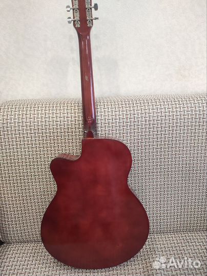 Классическая гитара шестиструнная