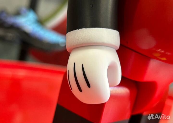 Фигурка BearBrick Мики Маус