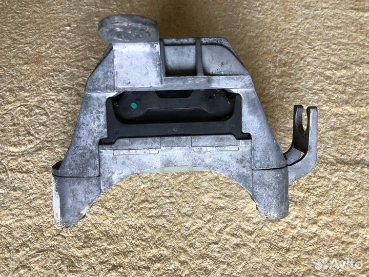 Опора двигателя передняя левая шевроле круз