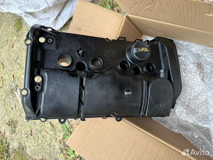 Клапанная крышка BMW 361i F30 оригинал