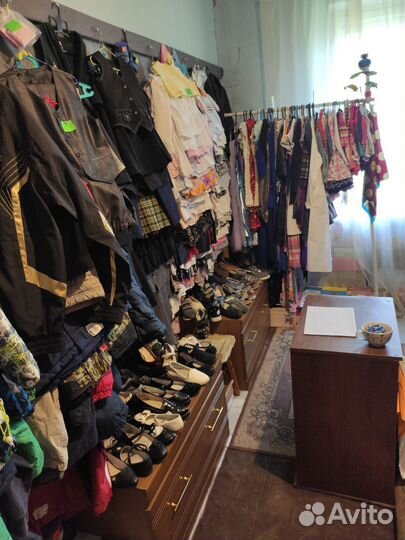 Одежда, обувь и аксессуары для детей и взрослых