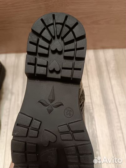 Ботинки демисезонные для девочки 32