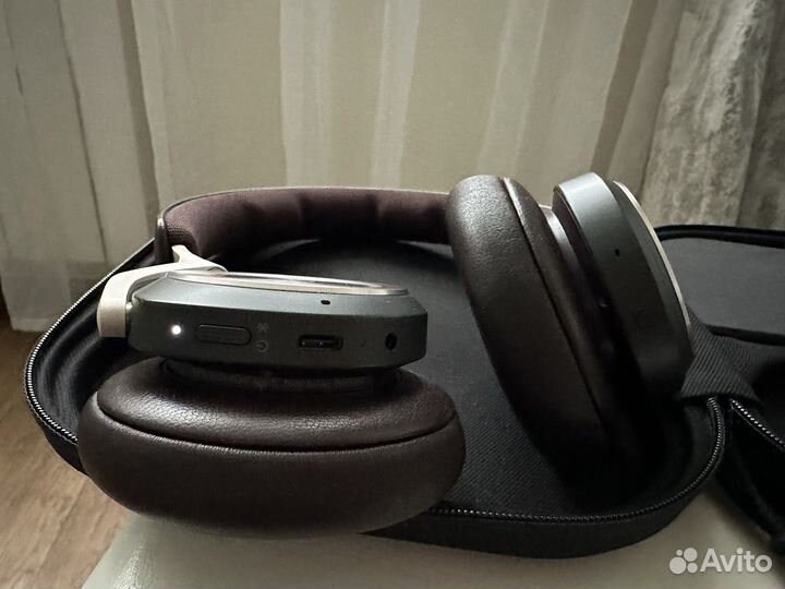 Bang Olufsen beoplay hx