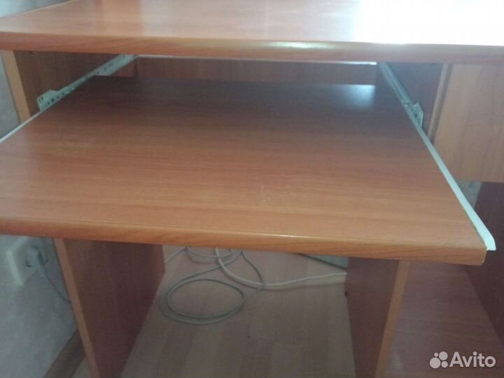 Компьютерный стол